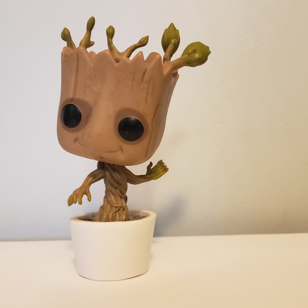 Groot Funko Pop Figure - Picture 4 of 7